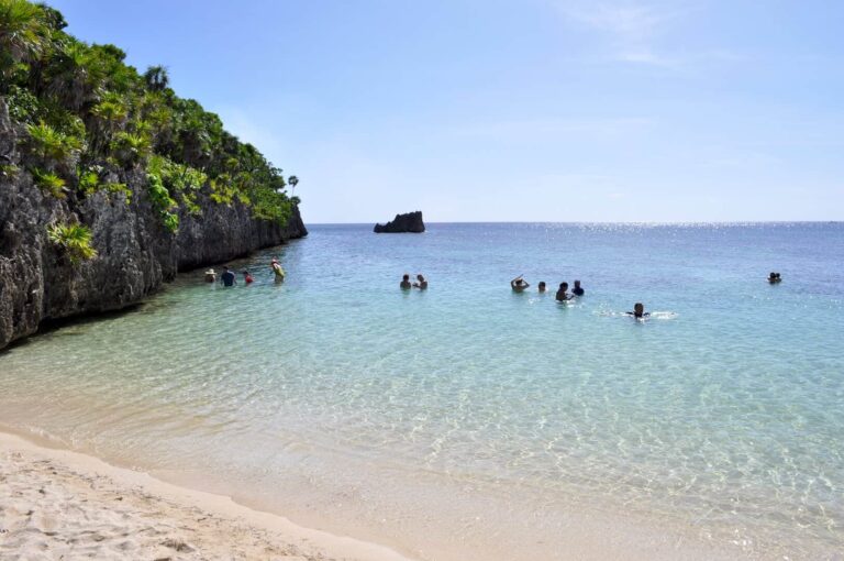 Tabyana Beach Roatan Honduras