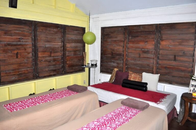 Roatan Day Spa Couples Package