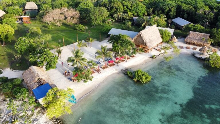 Brady's Cay Roatan Honduras