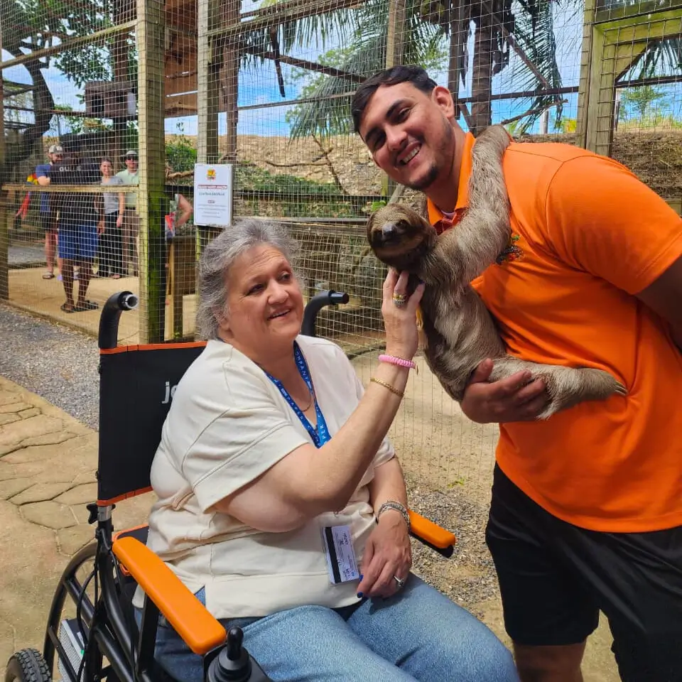 Accessible Roatan Monkey Sloth Macaw Tour