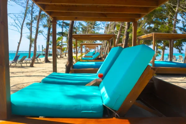 Fantasy Island Resort Roatan Day Pass