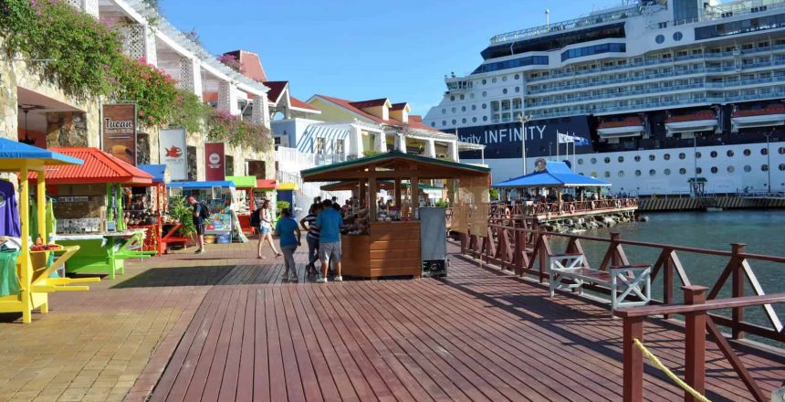 Port-of-Roatan-2018-Cruise-Ship-Schedules